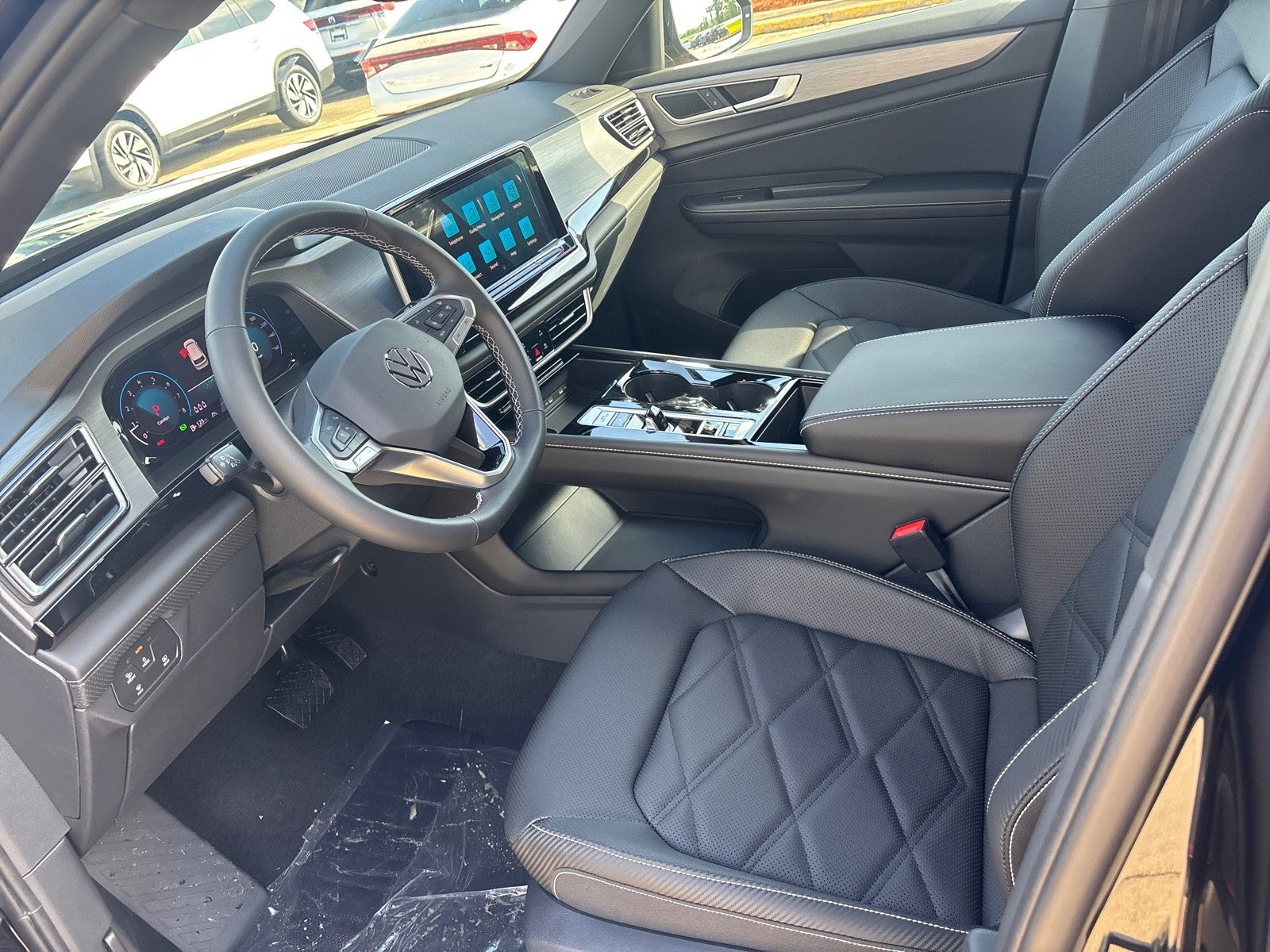 2026 Volkswagen Atlas Cross Sport 2.0T SE w/Technology