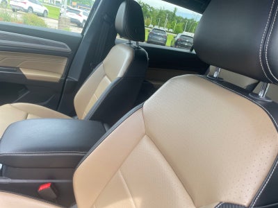 2022 Volkswagen Atlas Cross Sport 2.0T SE w/Technology