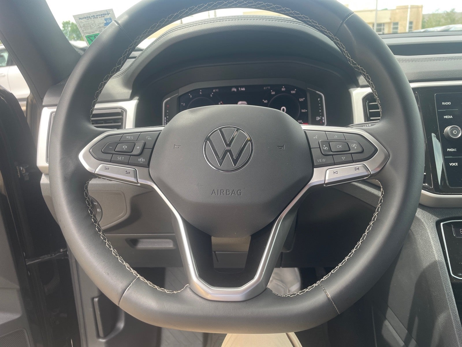 2022 Volkswagen Atlas Cross Sport 2.0T SE w/Technology