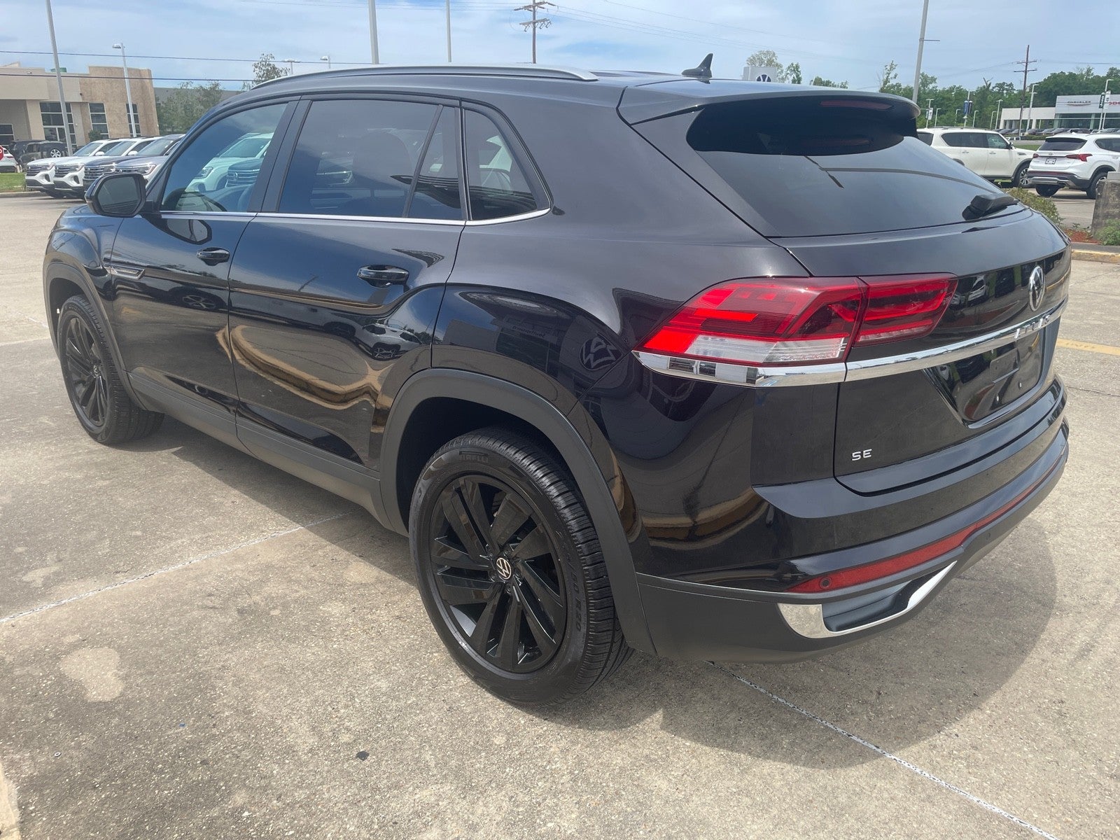 2022 Volkswagen Atlas Cross Sport 2.0T SE w/Technology