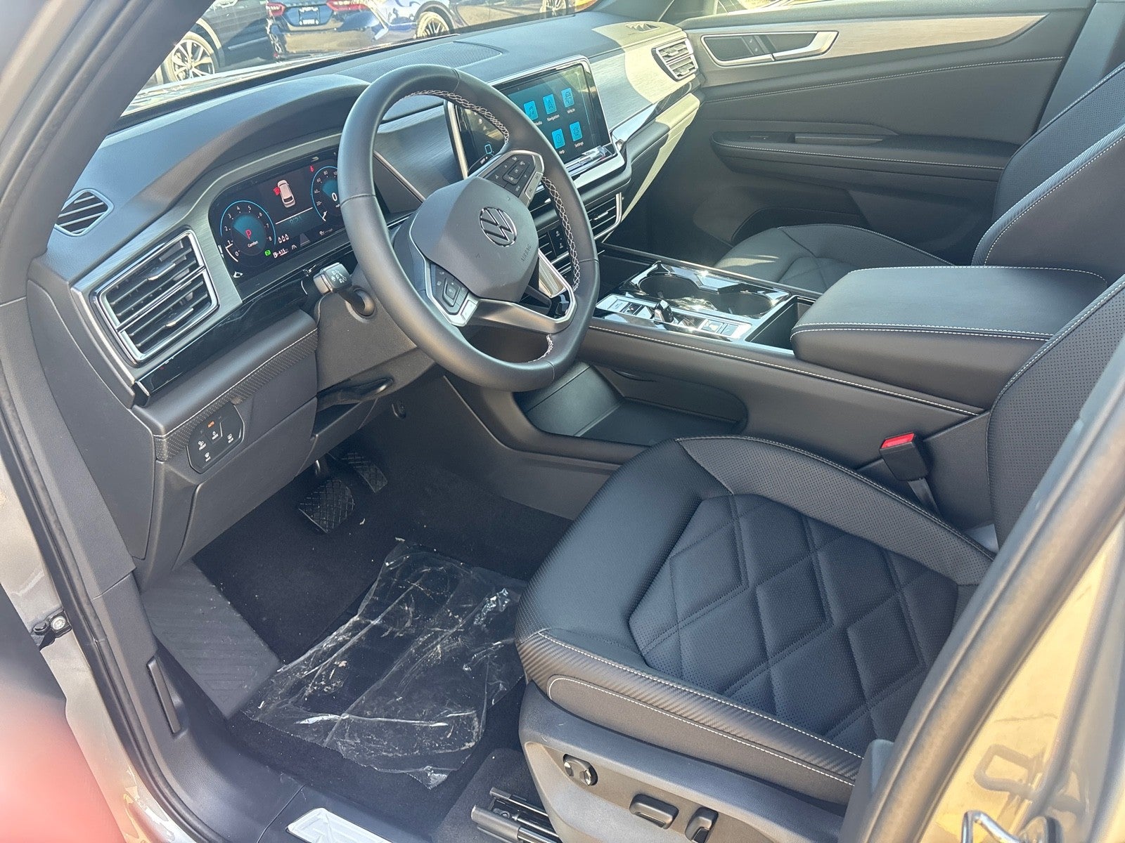 2026 Volkswagen Atlas Cross Sport 2.0T SE w/Technology