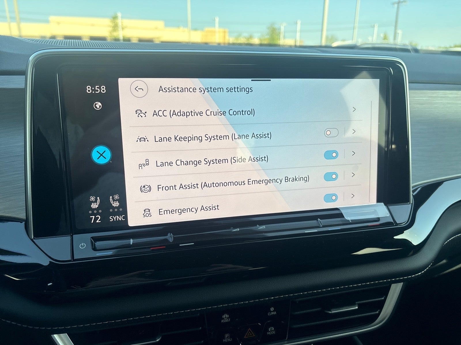 2026 Volkswagen Atlas Cross Sport 2.0T SE w/Technology