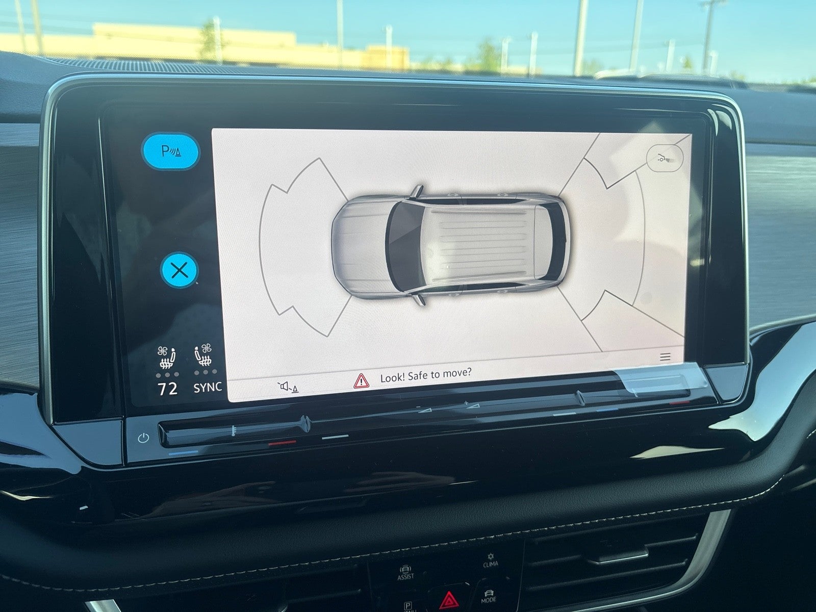 2026 Volkswagen Atlas Cross Sport 2.0T SE w/Technology