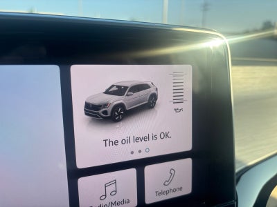 2026 Volkswagen Atlas Cross Sport 2.0T SE w/Technology