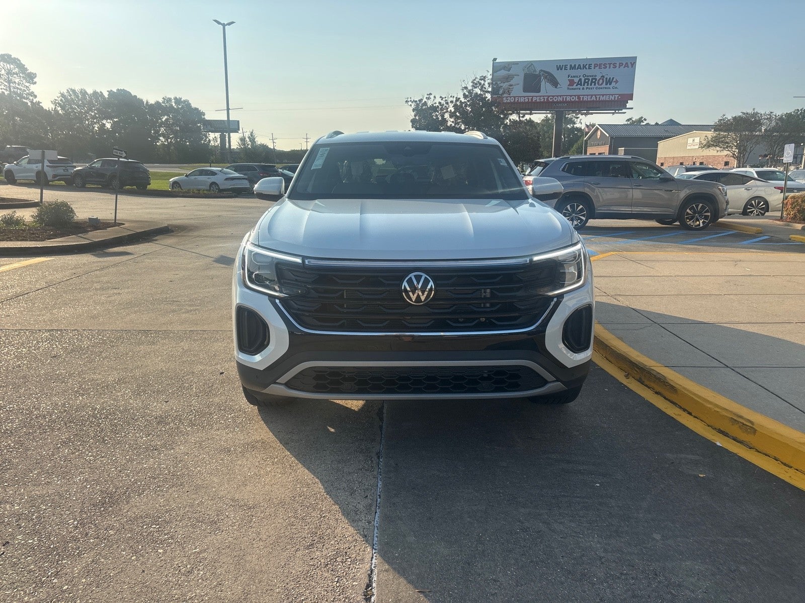 2026 Volkswagen Atlas Cross Sport 2.0T SE w/Technology