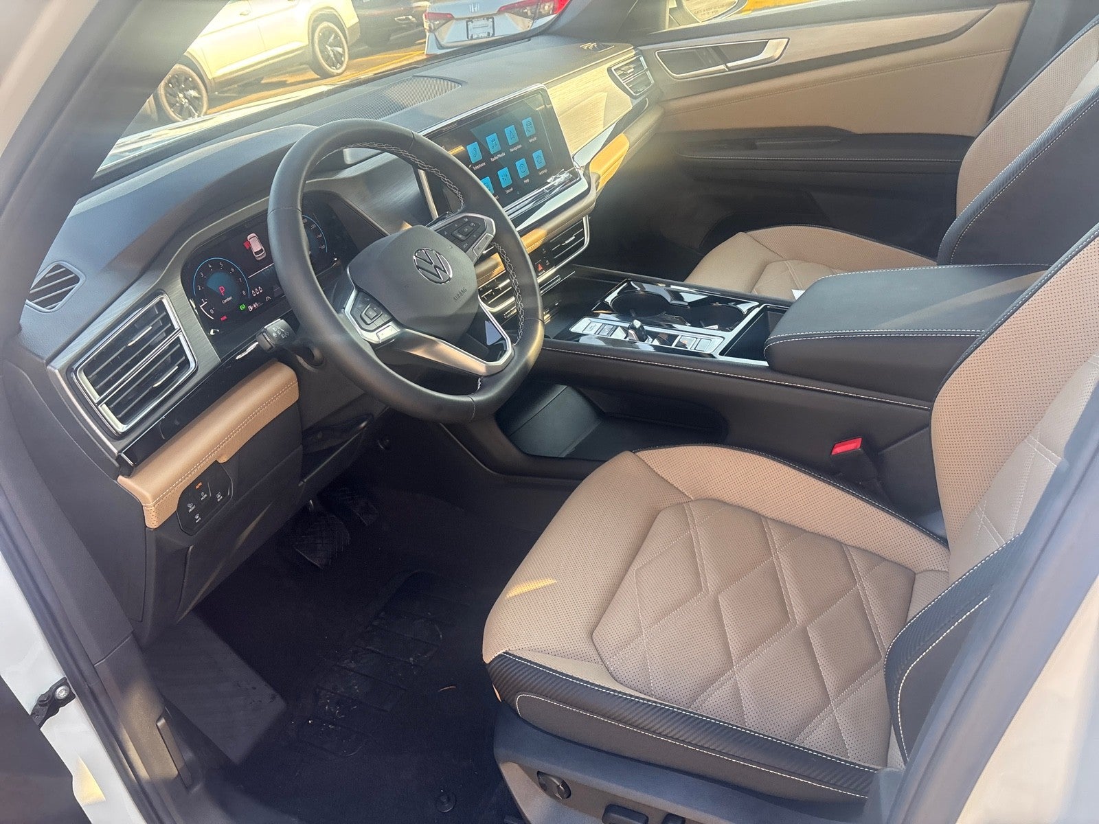 2026 Volkswagen Atlas Cross Sport 2.0T SE w/Technology