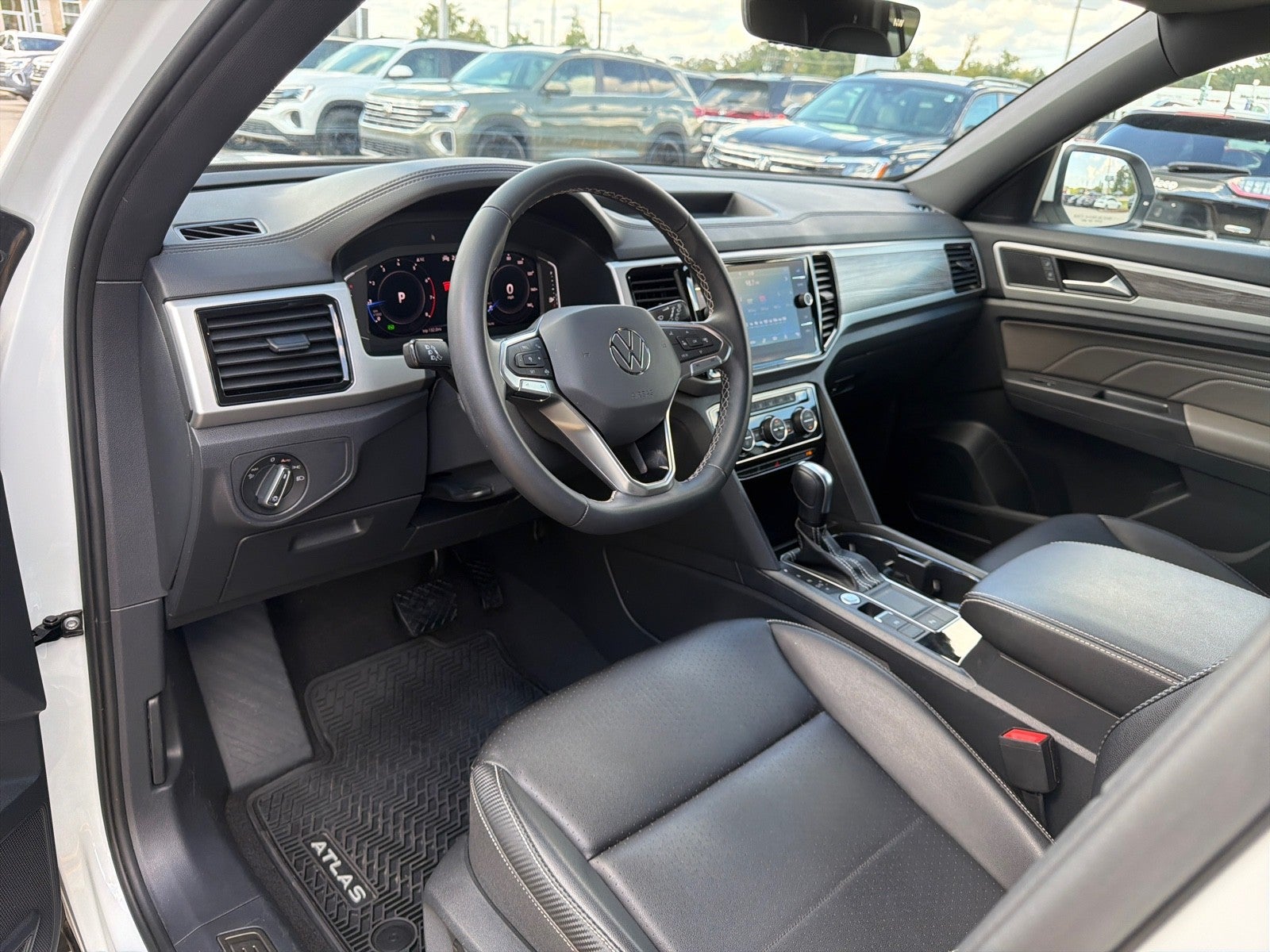 2023 Volkswagen Atlas Cross Sport 2.0T SE w/Technology
