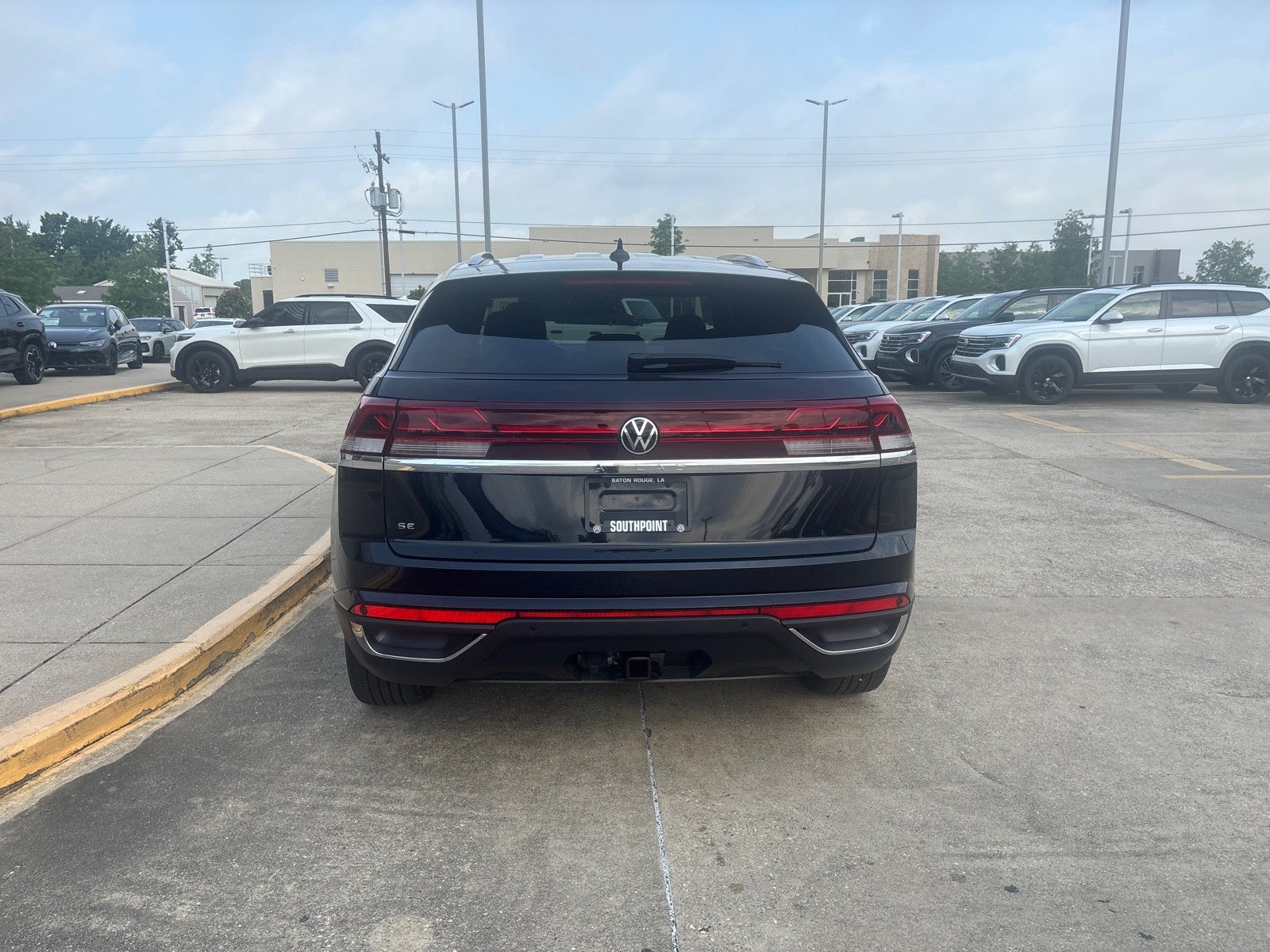 2026 Volkswagen Atlas Cross Sport 2.0T SE w/Technology