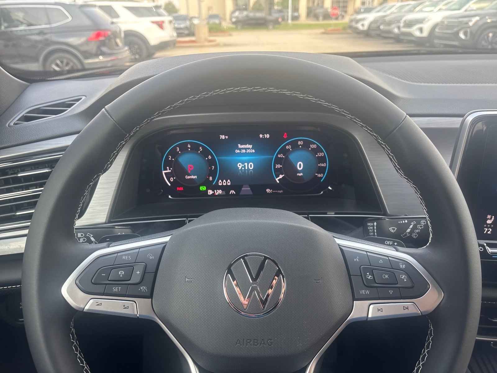 2026 Volkswagen Atlas Cross Sport 2.0T SE w/Technology