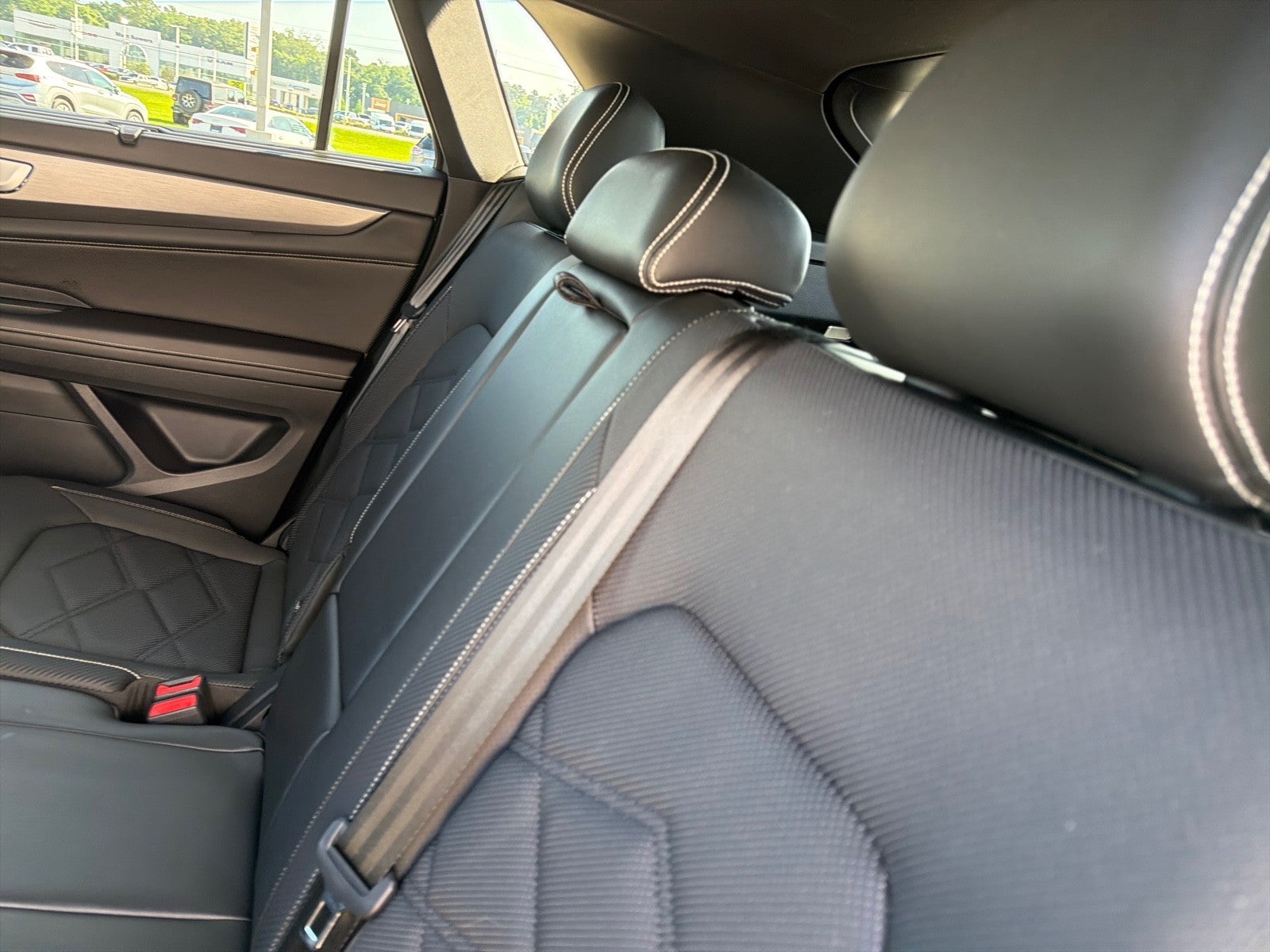 2024 Volkswagen Atlas Cross Sport 2.0T SE w/Technology
