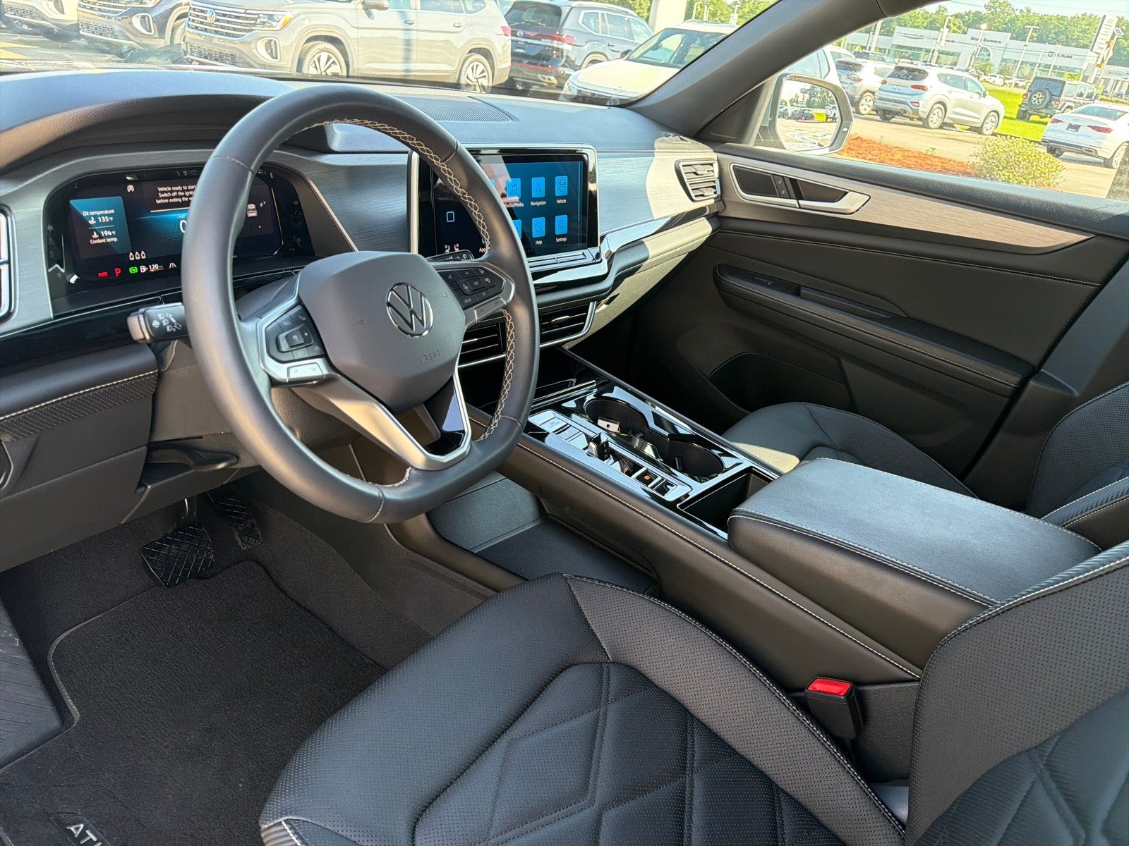 2024 Volkswagen Atlas Cross Sport 2.0T SE w/Technology