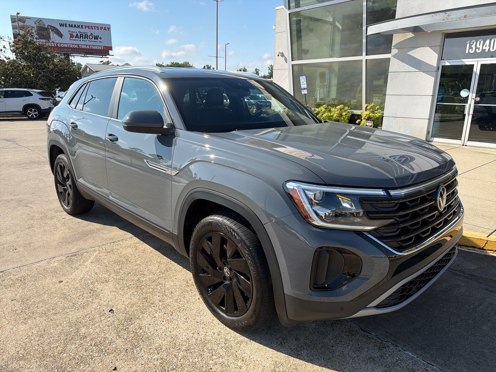 2024 Volkswagen Atlas Cross Sport 2.0T SE w/Technology