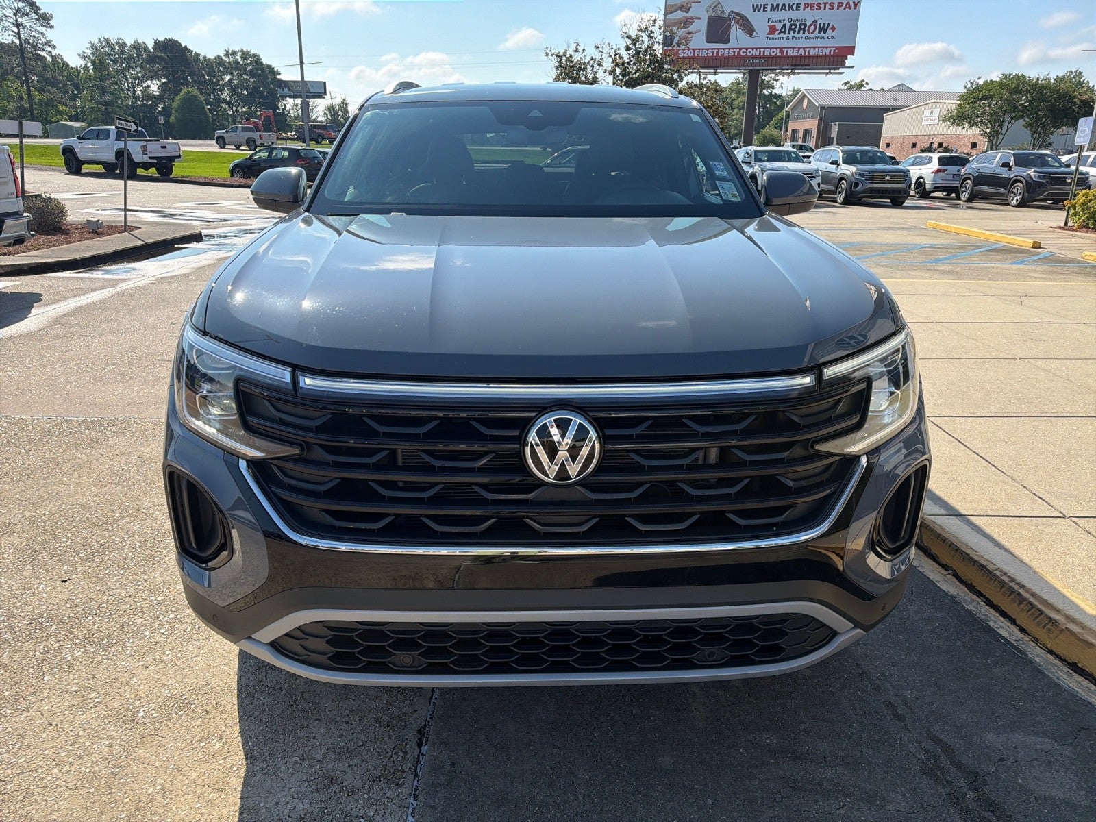 2024 Volkswagen Atlas Cross Sport 2.0T SE w/Technology