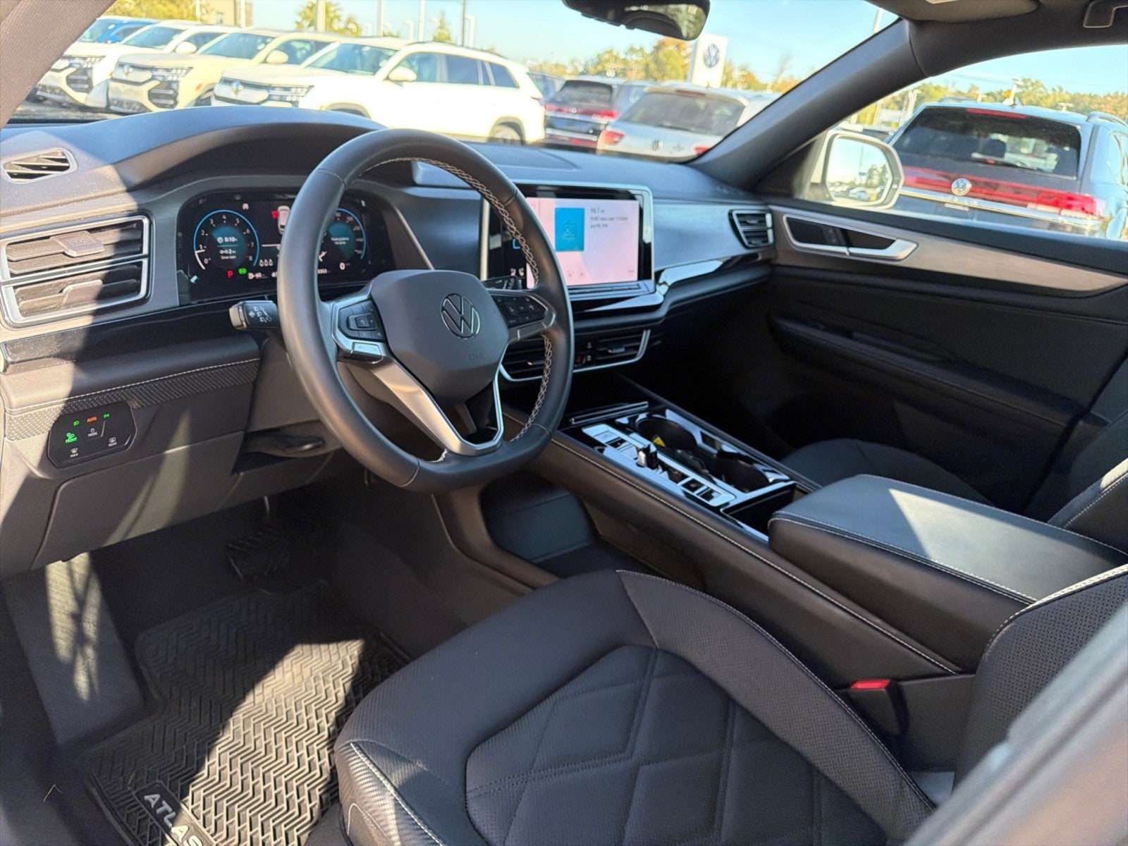 2024 Volkswagen Atlas Cross Sport 2.0T SE w/Technology