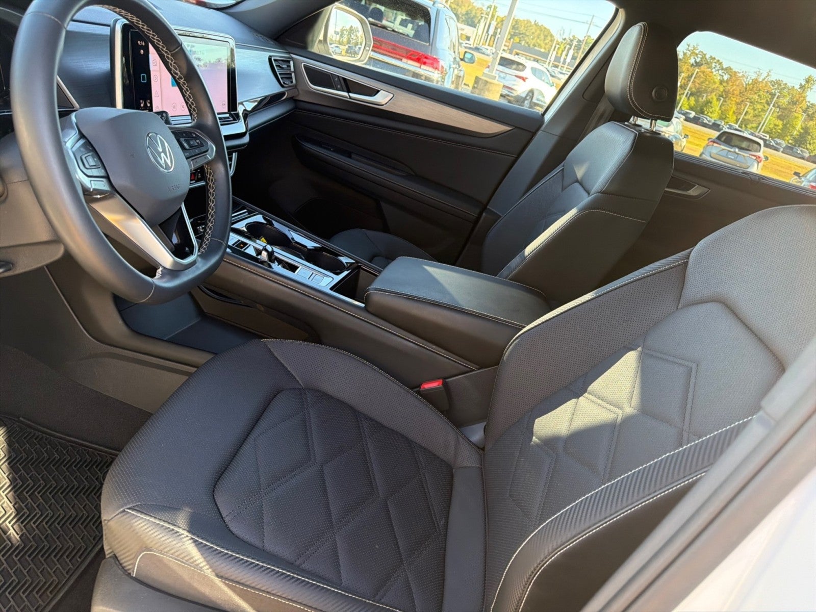 2024 Volkswagen Atlas Cross Sport 2.0T SE w/Technology
