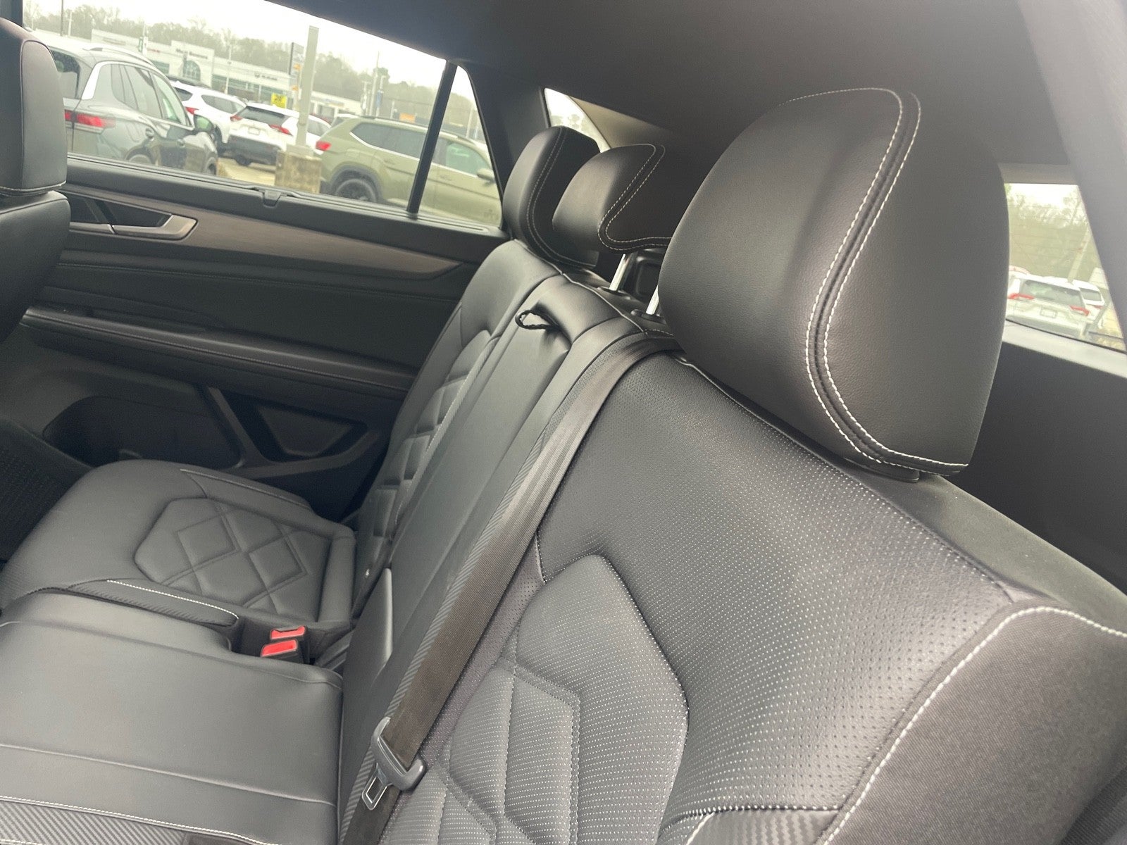 2024 Volkswagen Atlas Cross Sport 2.0T SE w/Technology