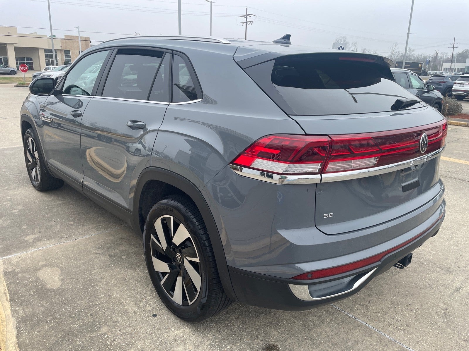 2024 Volkswagen Atlas Cross Sport 2.0T SE w/Technology