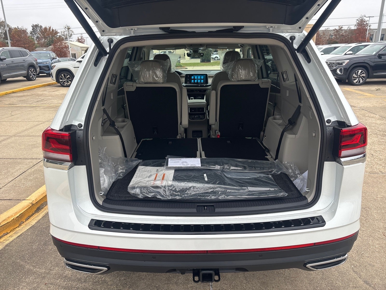 2026 Volkswagen Atlas 2.0T SE w/Technology