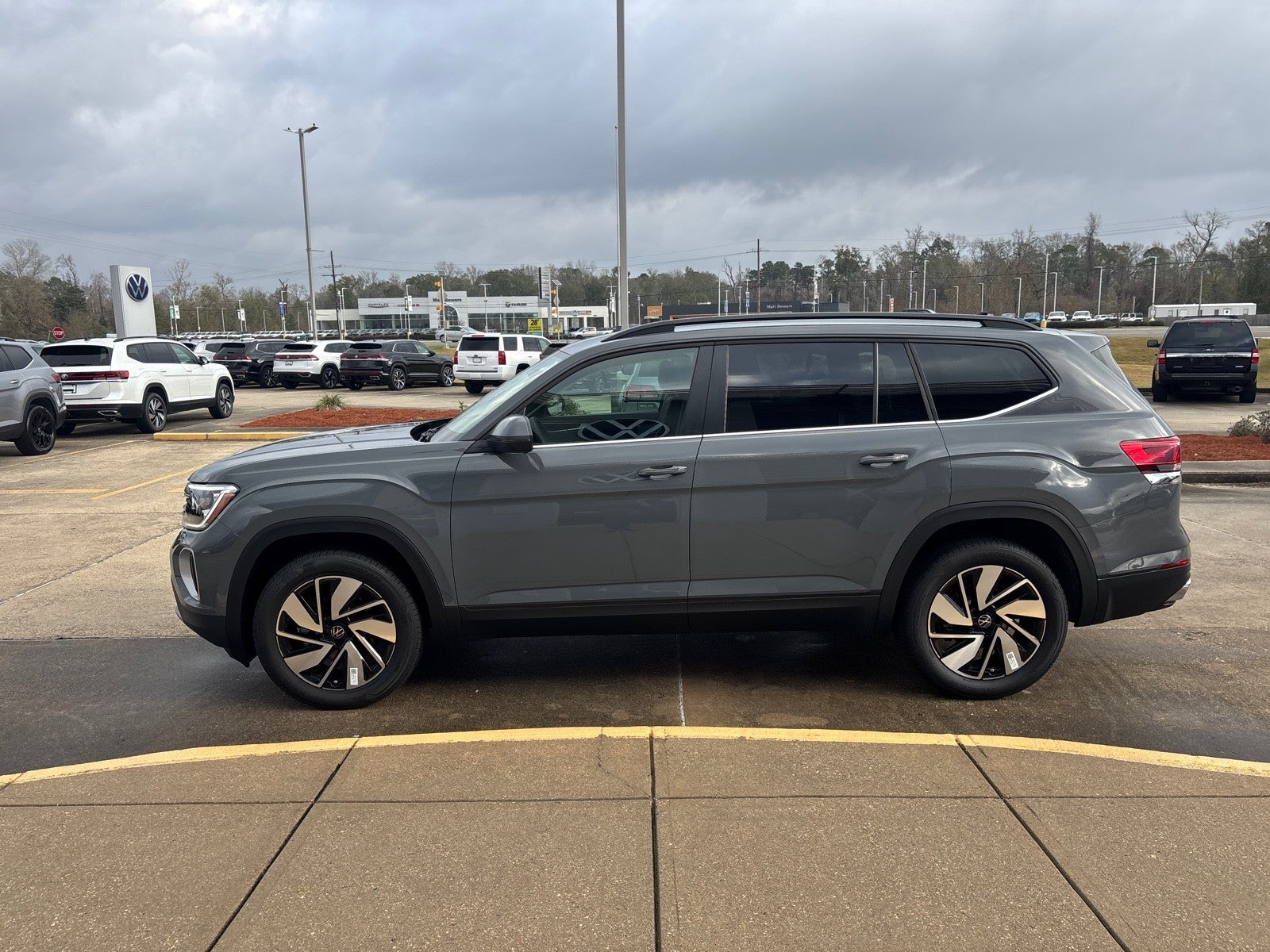 2026 Volkswagen Atlas 2.0T SE w/Technology