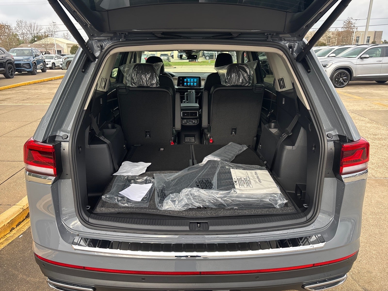 2026 Volkswagen Atlas 2.0T SE w/Technology