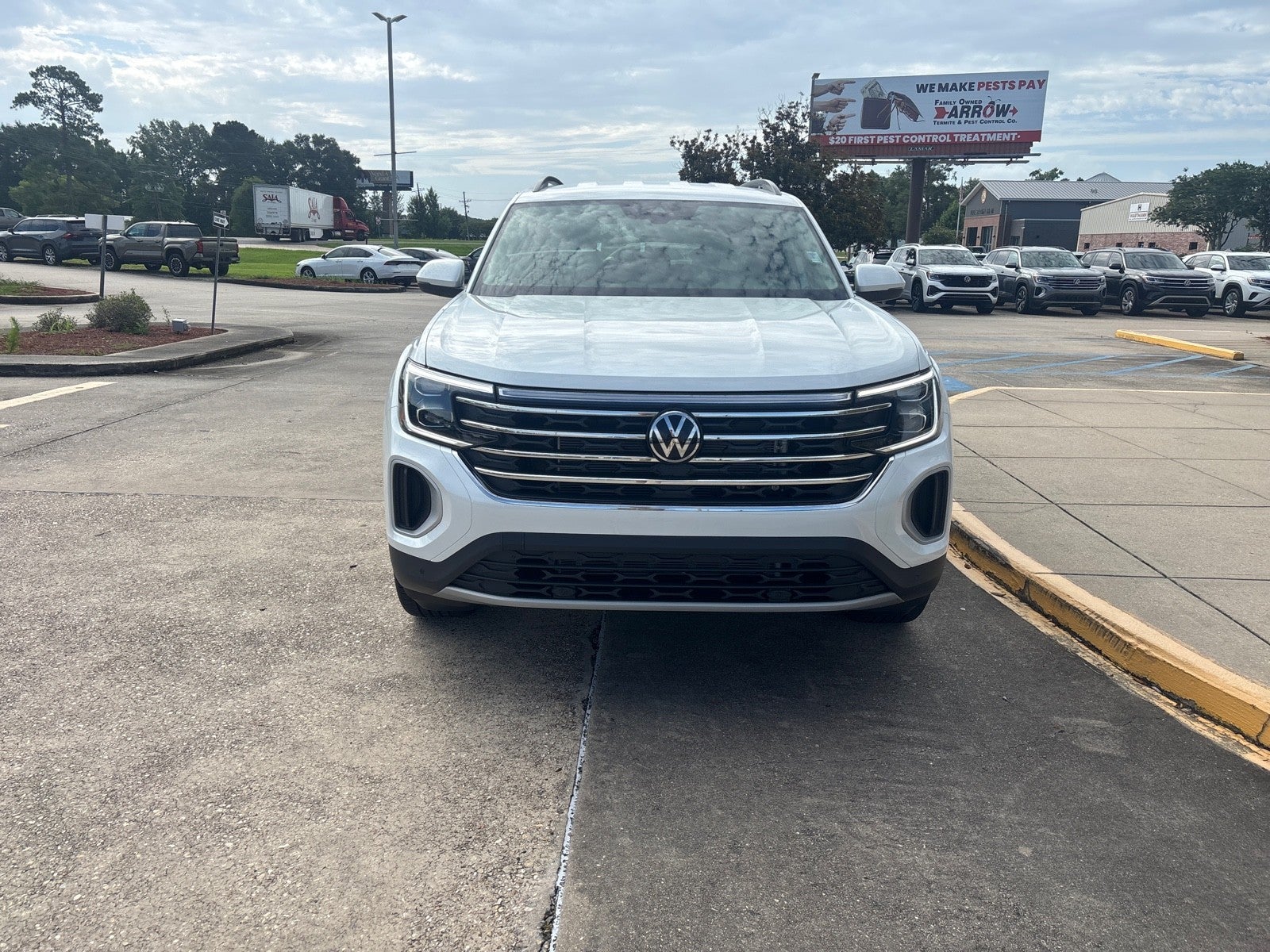 2026 Volkswagen Atlas 2.0T SE w/Technology