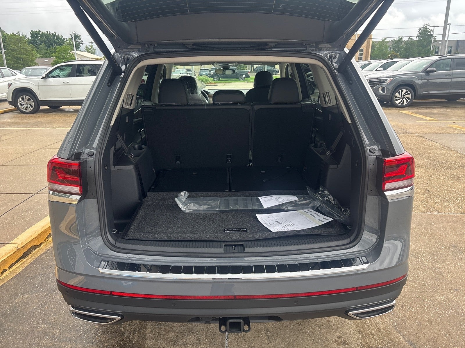 2026 Volkswagen Atlas 2.0T SE w/Technology