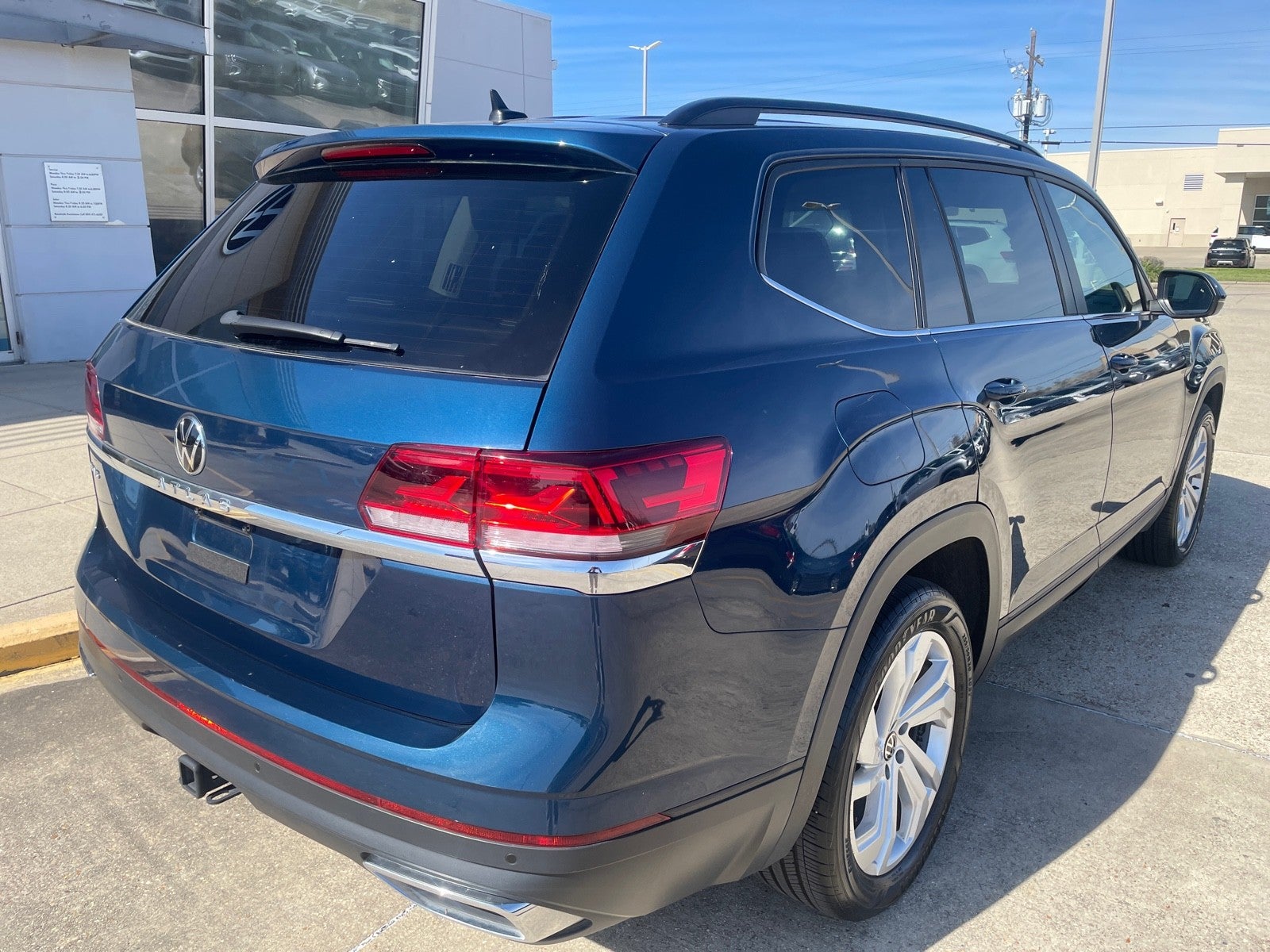 2023 Volkswagen Atlas 3.6L V6 SE w/Technology
