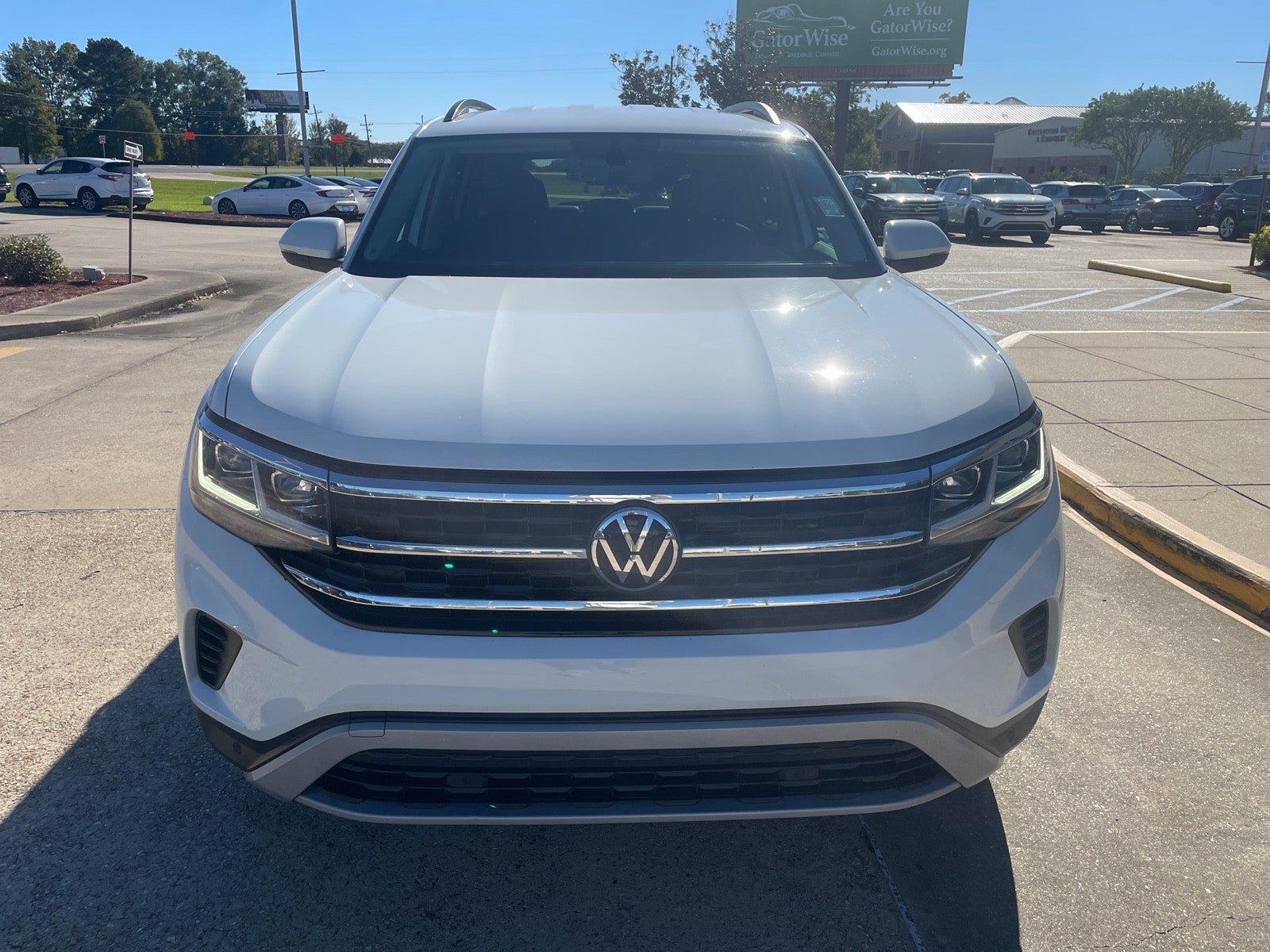 2023 Volkswagen Atlas 3.6L V6 SE w/Technology