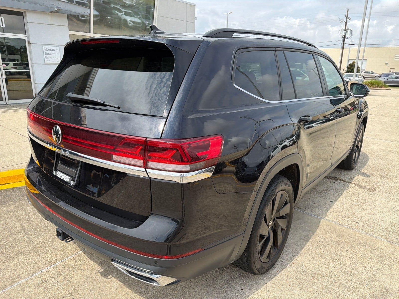 2024 Volkswagen Atlas 2.0T SE w/Technology