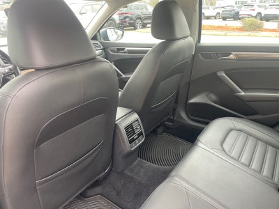 2017 Volkswagen Passat 1.8T SEL Premium