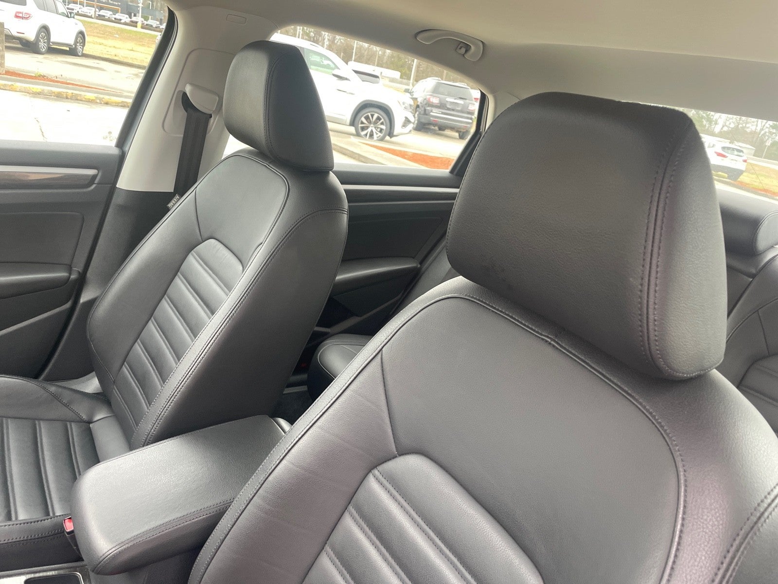 2017 Volkswagen Passat 1.8T SEL Premium