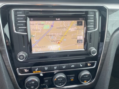 2017 Volkswagen Passat 1.8T SEL Premium