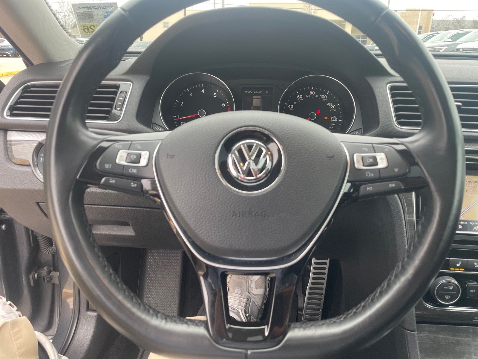 2017 Volkswagen Passat 1.8T SEL Premium
