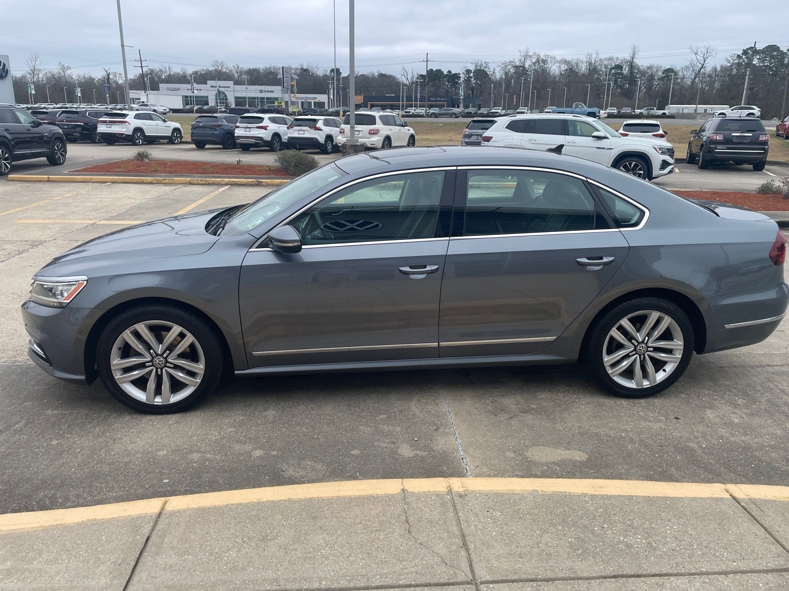 2017 Volkswagen Passat 1.8T SEL Premium