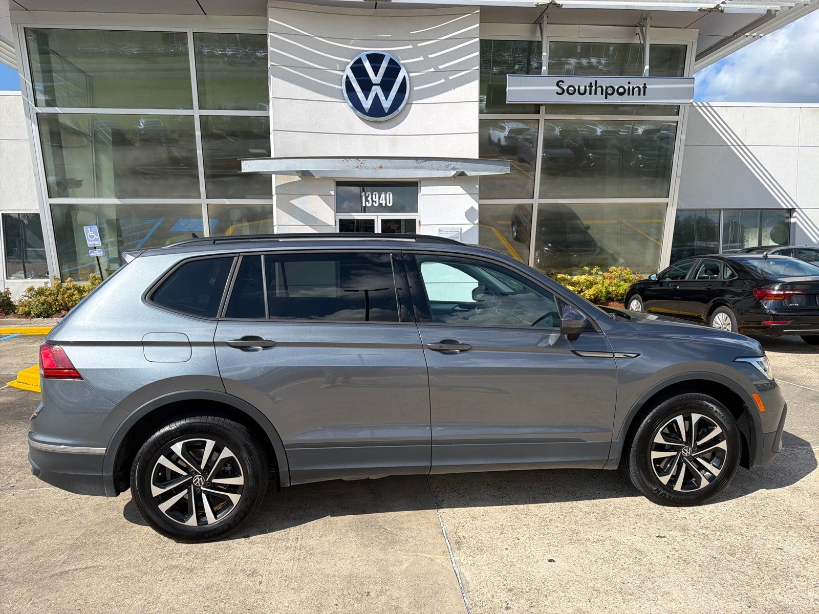 2022 Volkswagen Tiguan S