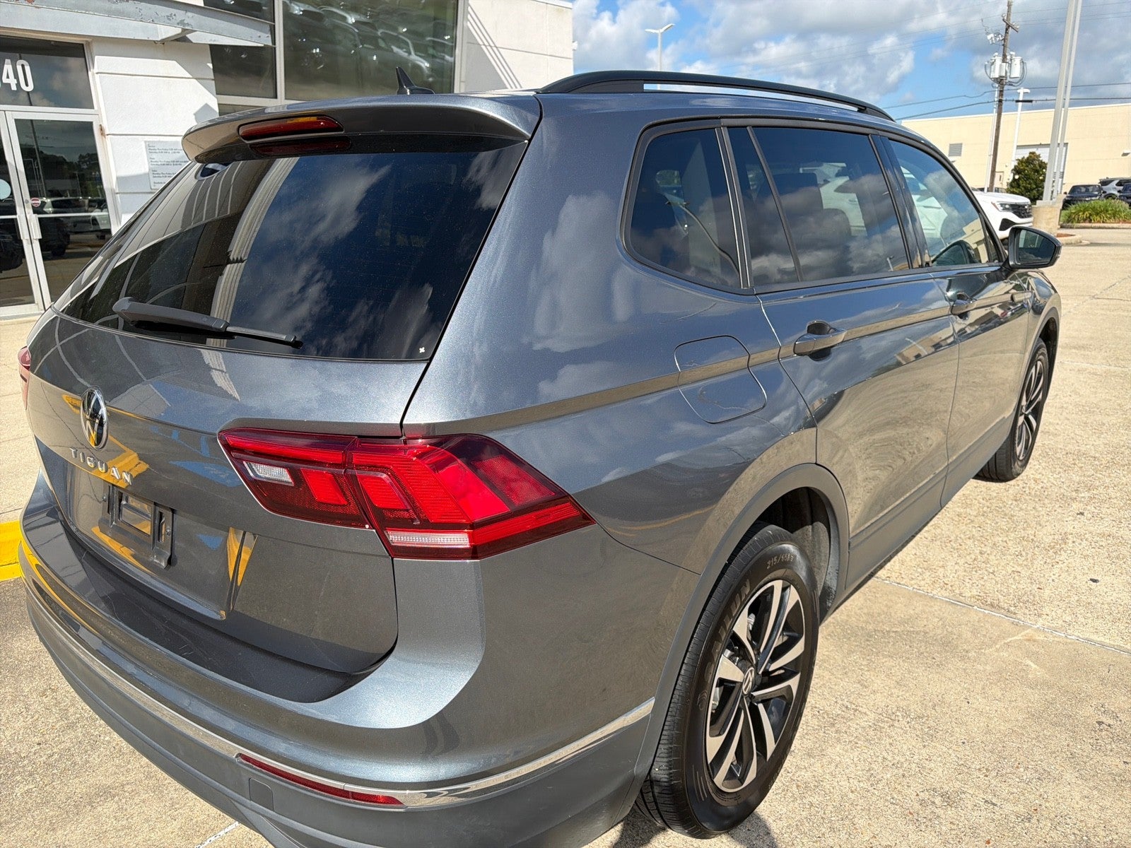2022 Volkswagen Tiguan S