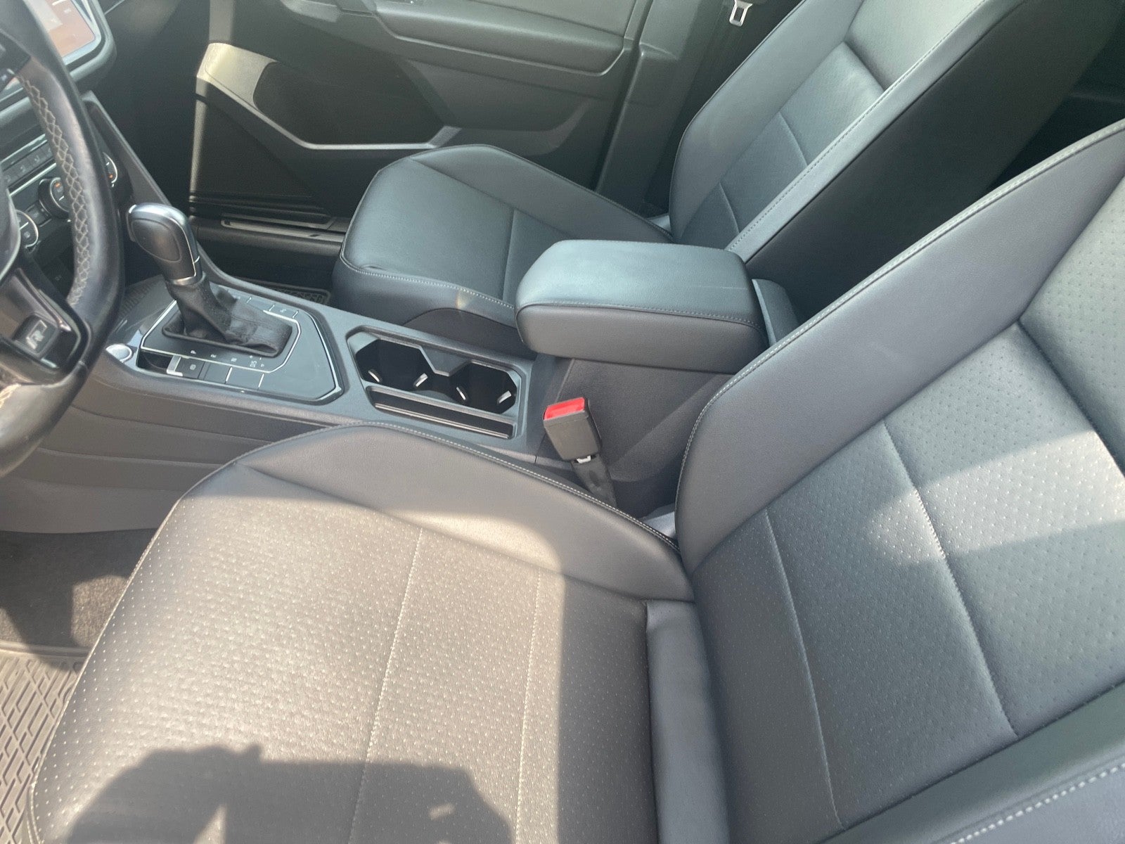 2019 Volkswagen Tiguan SEL R-Line Black