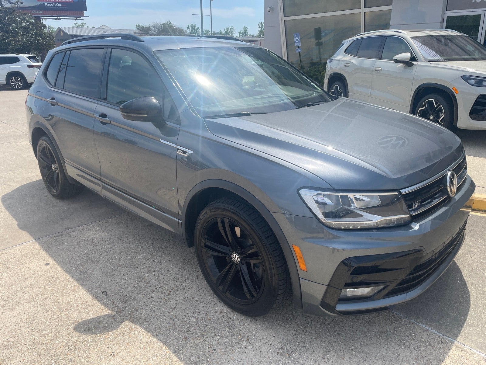 2019 Volkswagen Tiguan SEL R-Line Black