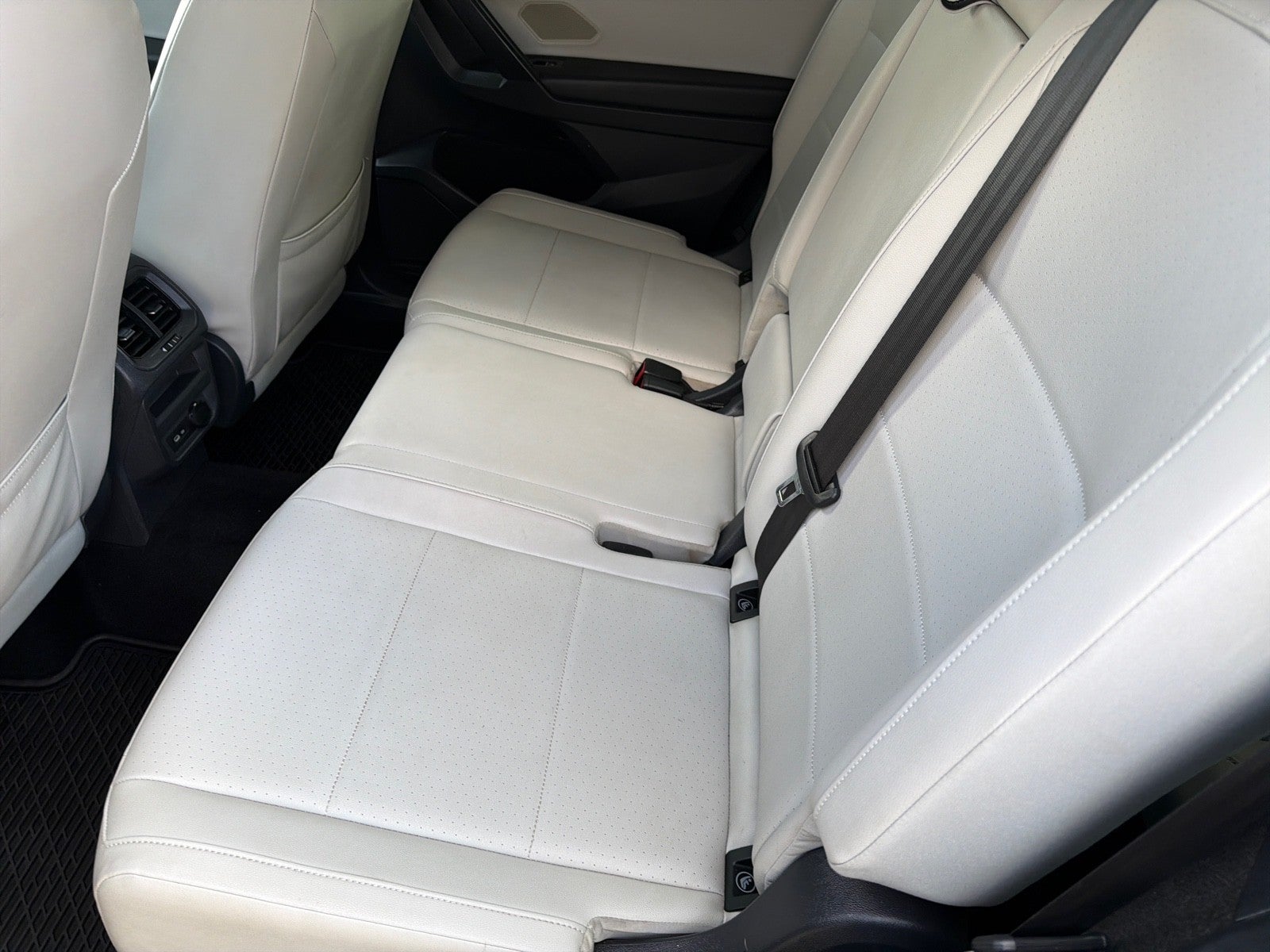 2021 Volkswagen Tiguan SE R-Line Black