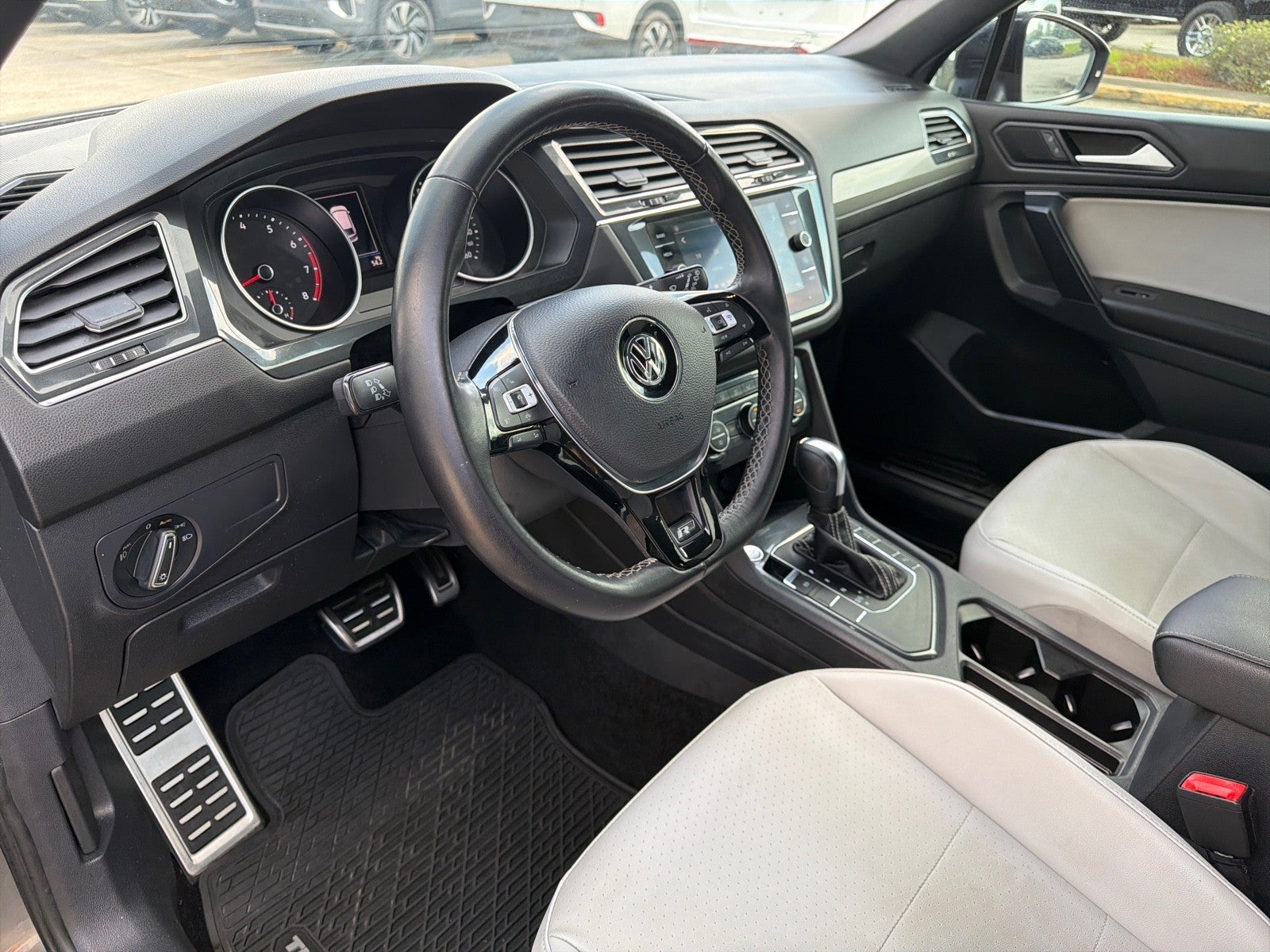 2021 Volkswagen Tiguan SE R-Line Black