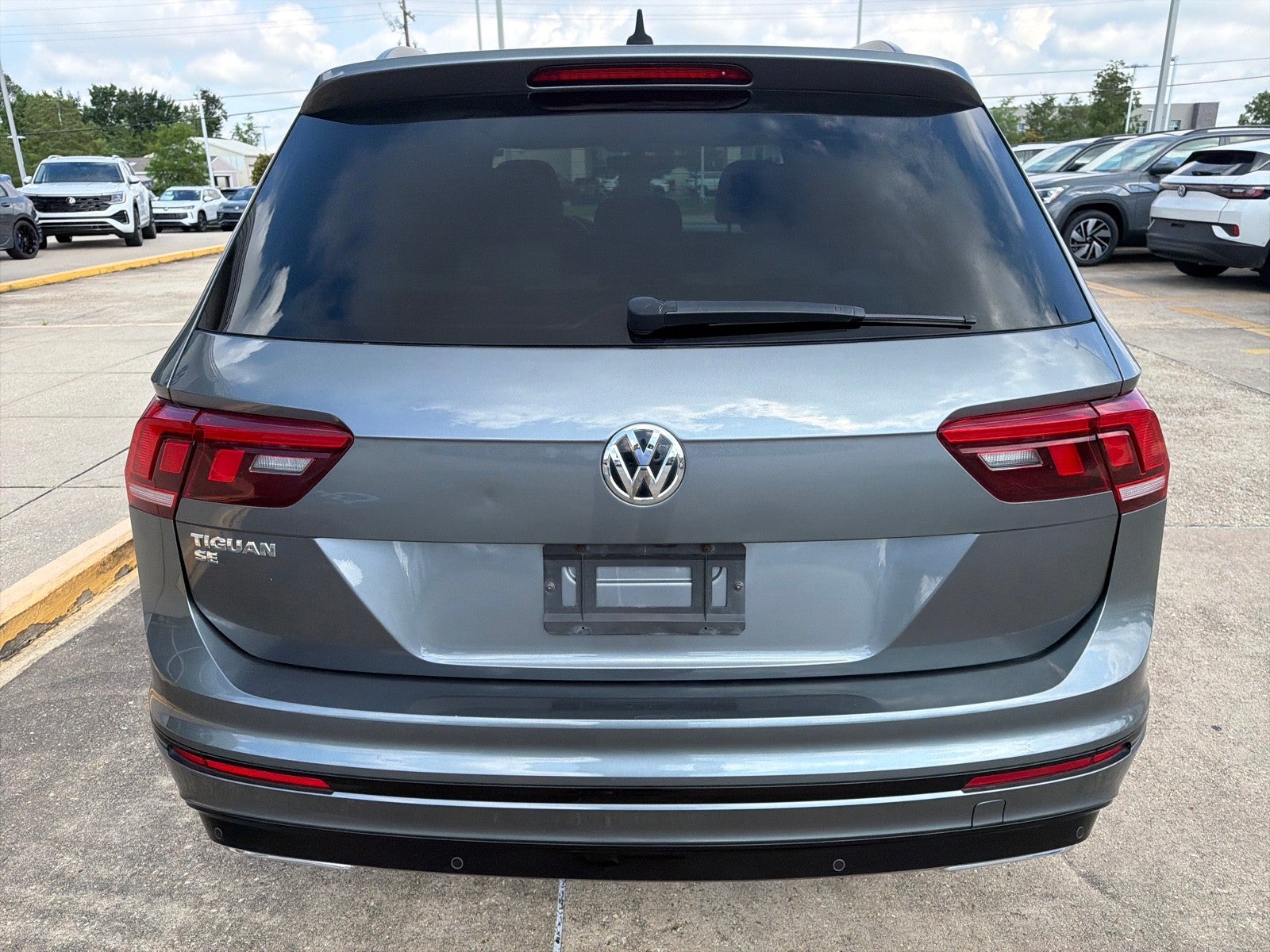 2021 Volkswagen Tiguan SE R-Line Black