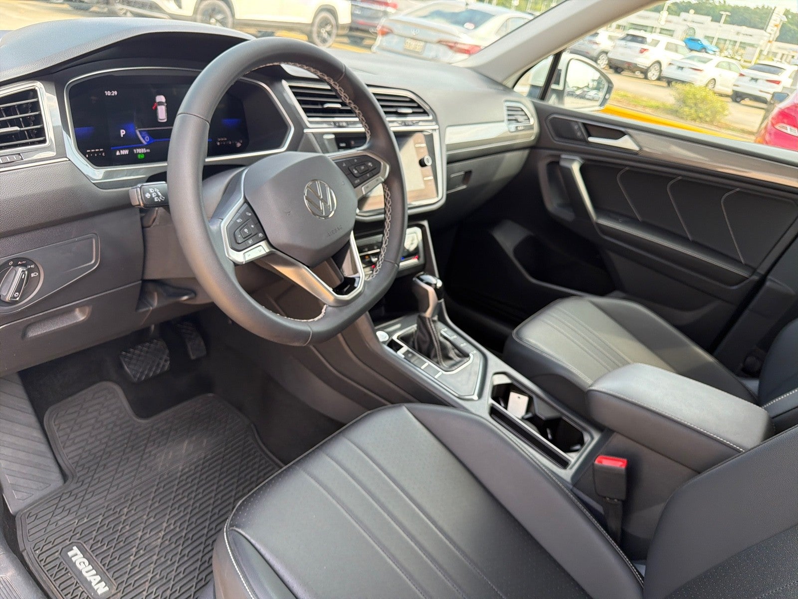 2023 Volkswagen Tiguan SE