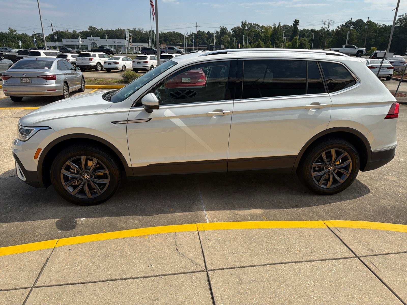 2023 Volkswagen Tiguan SE