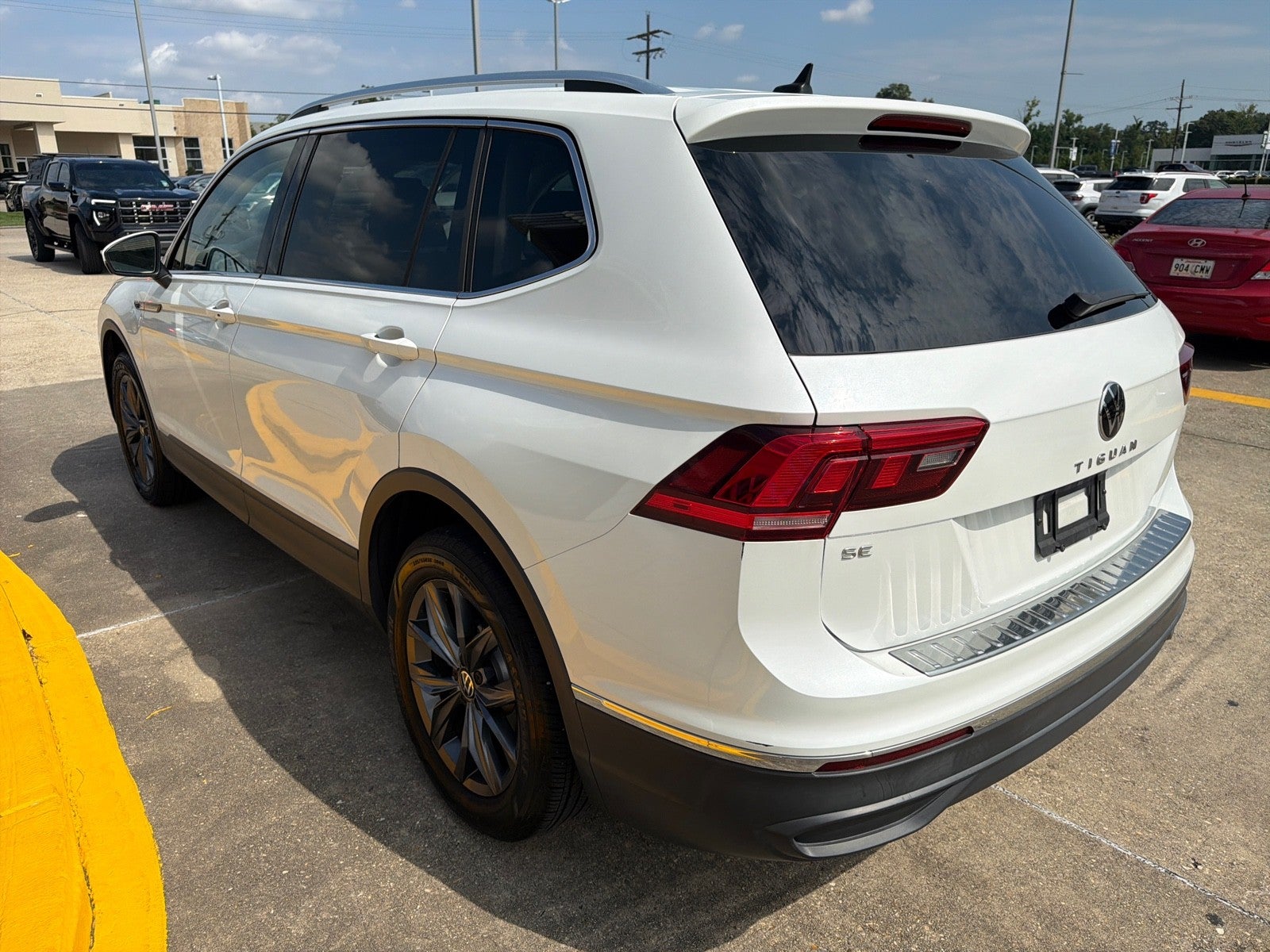 2023 Volkswagen Tiguan SE