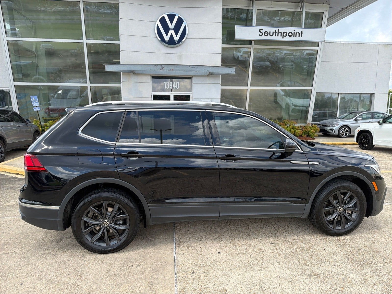 2024 Volkswagen Tiguan SE