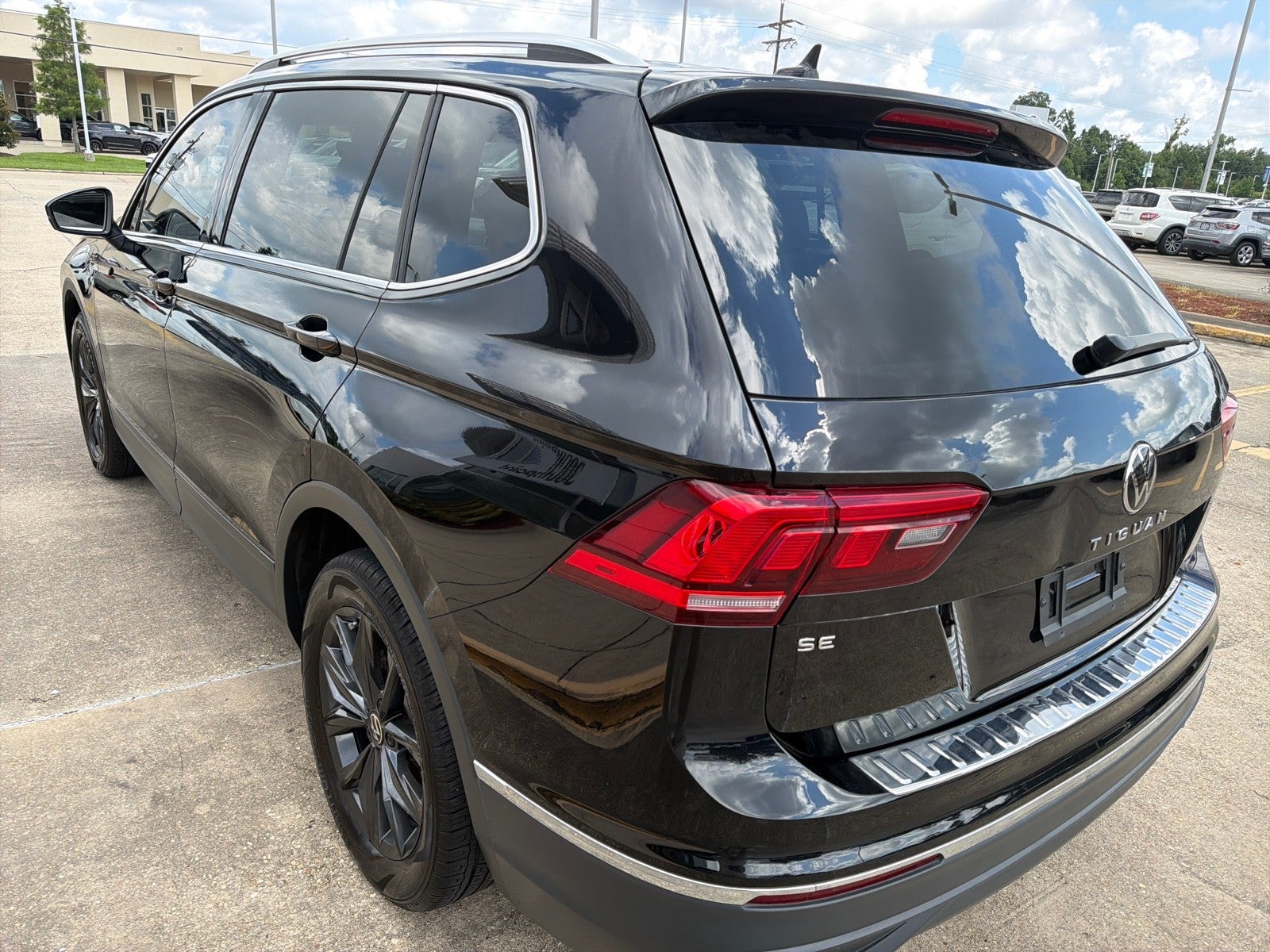 2024 Volkswagen Tiguan SE