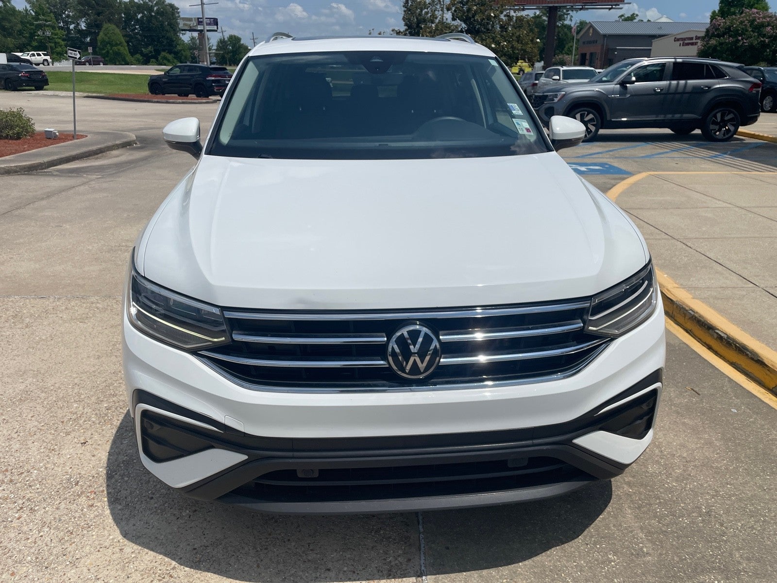 2022 Volkswagen Tiguan SE