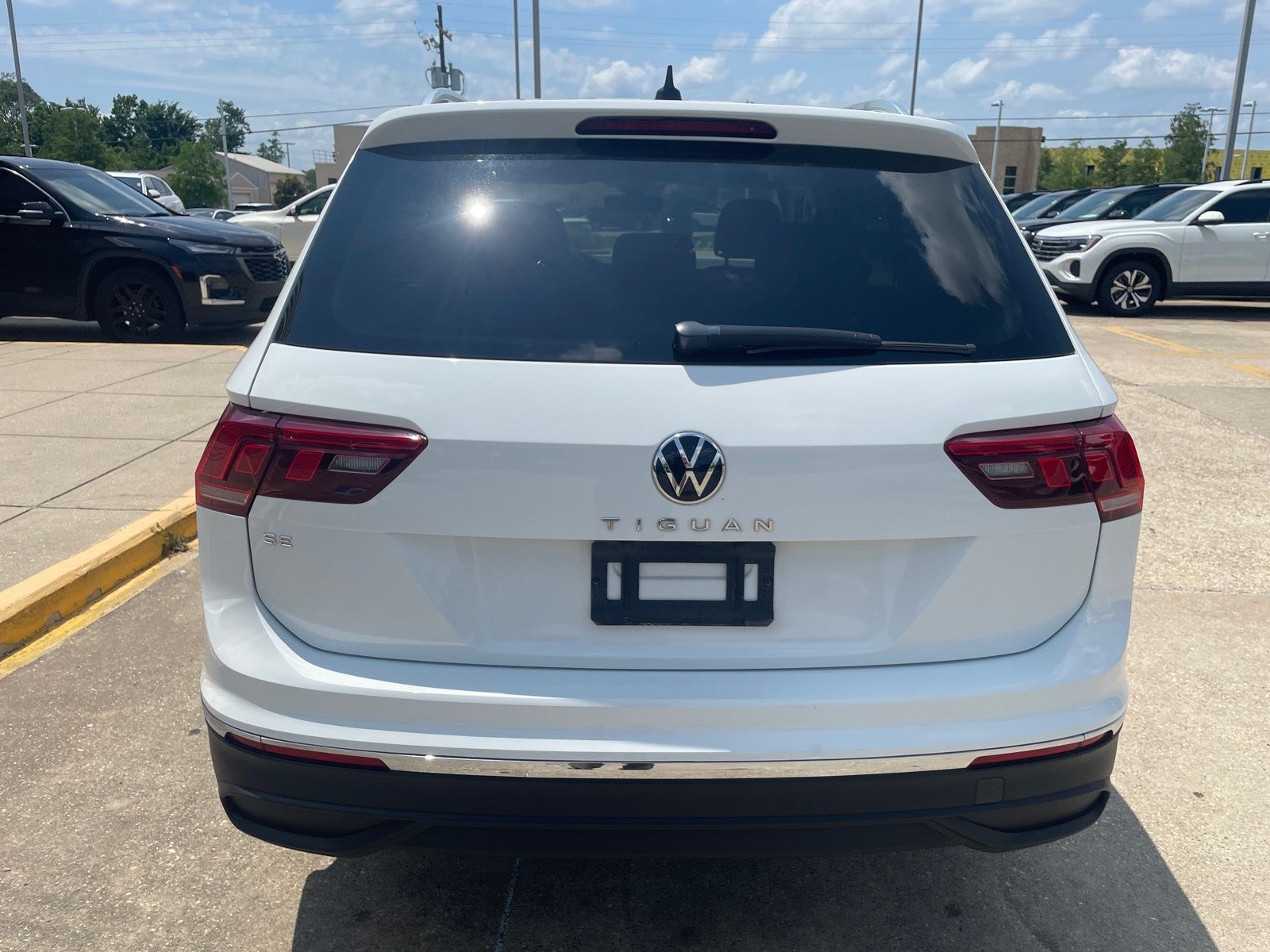 2022 Volkswagen Tiguan SE