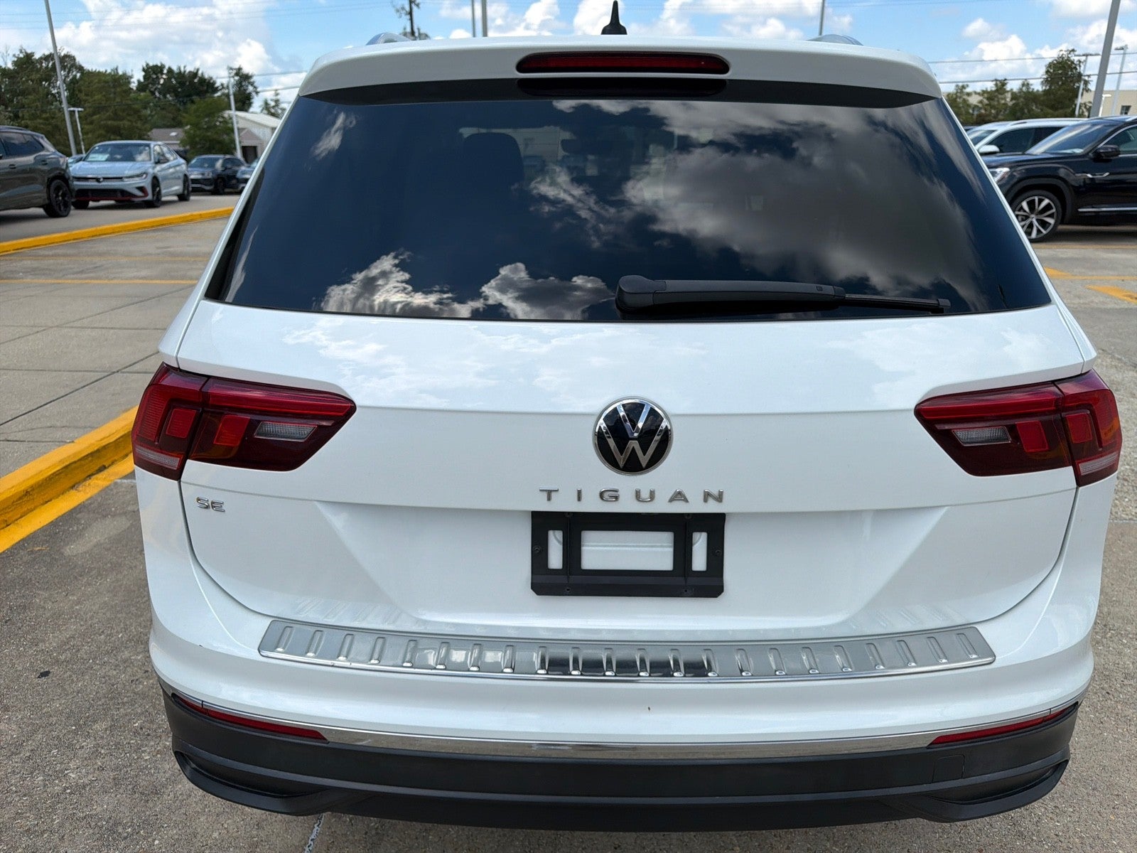 2023 Volkswagen Tiguan SE