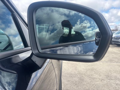 2026 Volkswagen Taos SE Black